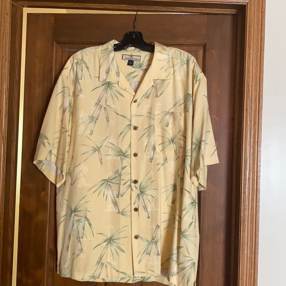Tommy bahama 100% silk shirt